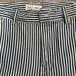 ALEX MILL Thompson Straight Leg Jean in Conductor Stripe
Indigo/Ivory / size 8